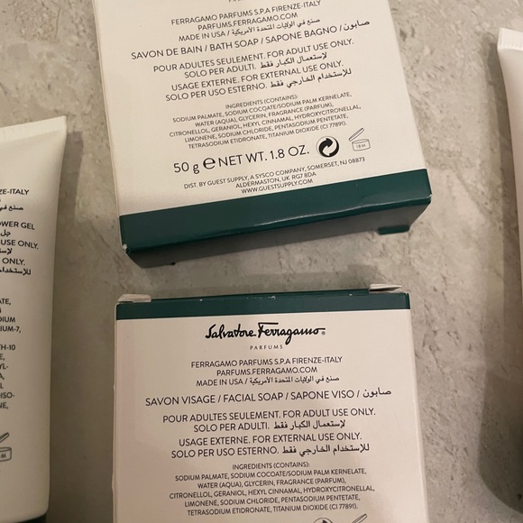 Salvadore Ferragamo Tuscan Sun Toilettries - Picture 4 of 8